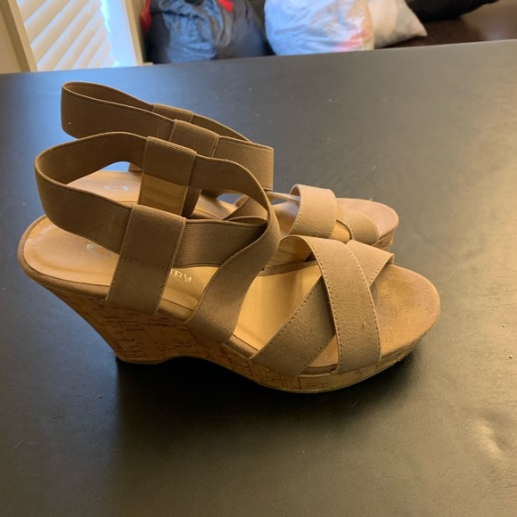 Nude wedges - Picture 2 of 3